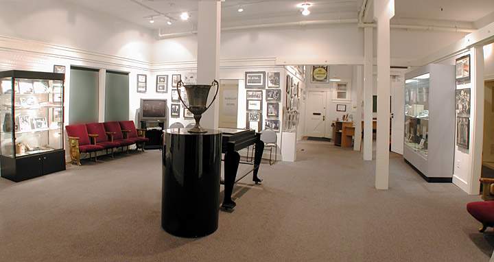 Gallery Wide